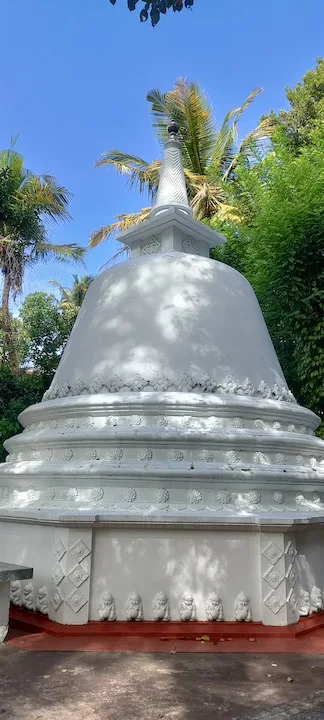 900 year old buddhist stupa in kandy