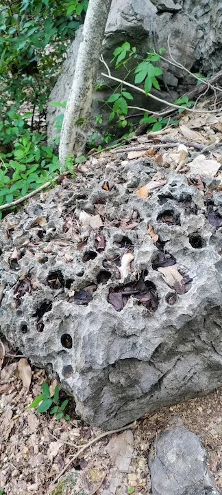 khao nang panthurat rocks