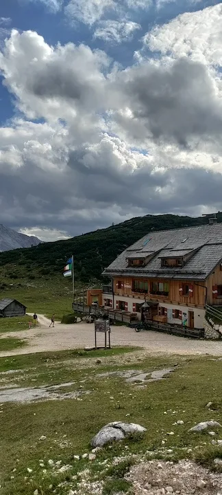 rifugio sennes