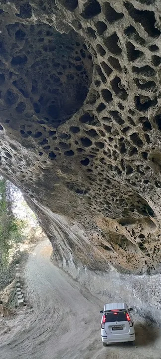 ngai tlang tafoni honeycomb formation 2