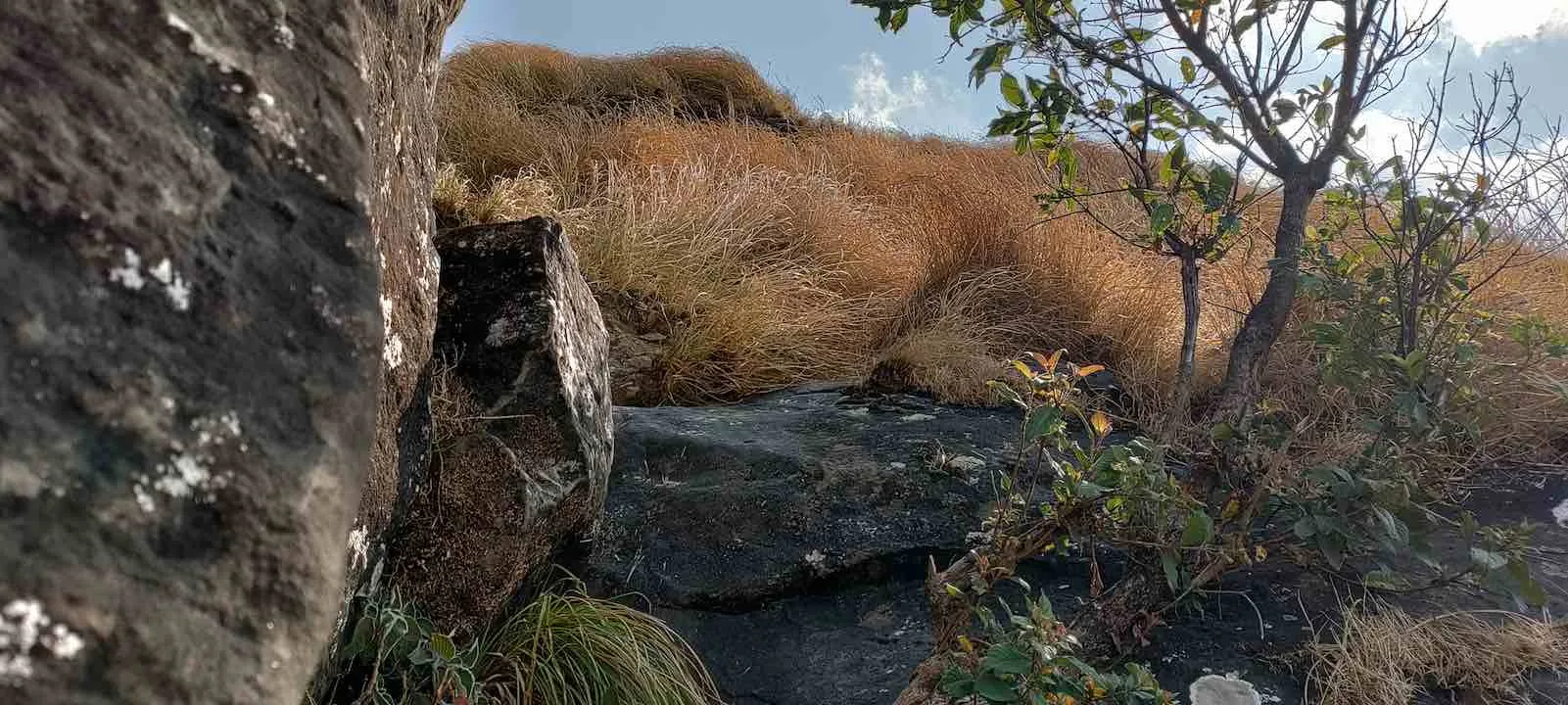 ngai tlang to reiek tlang rock climb
