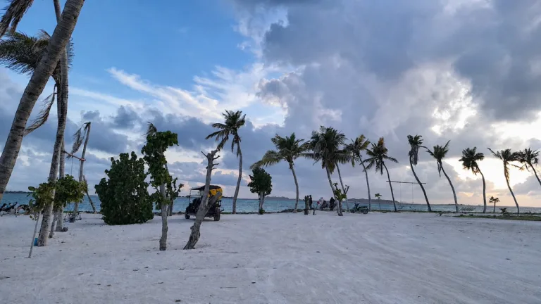 mantafushi maafushi reclaimed island